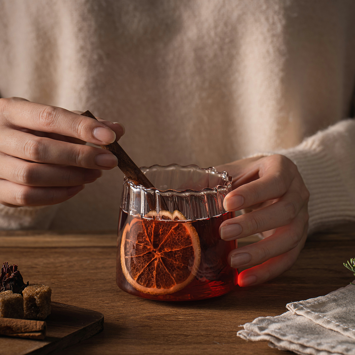 礼杯日常怎么洗：杯口、杯底与盖子相关杯具细节示意